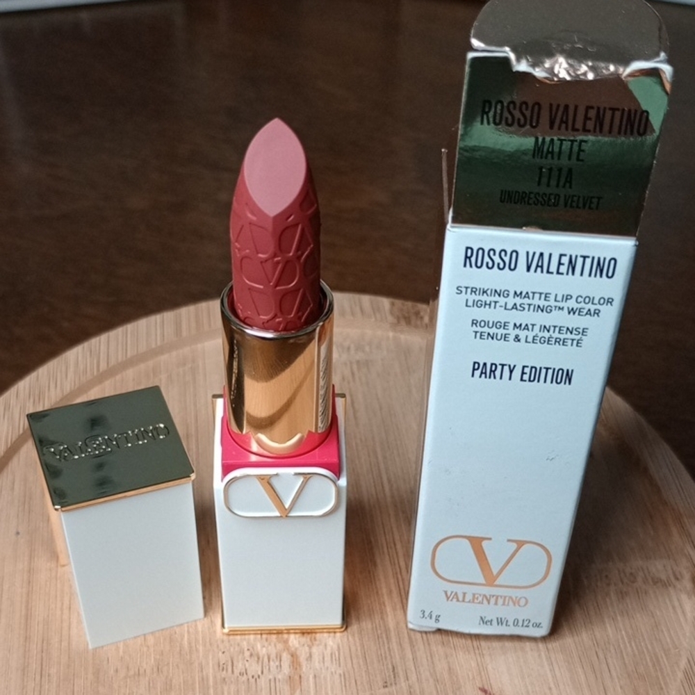 Valentino Rosso Striking Matte LIMITED EDITION - 111A Undressed Velvet NIB